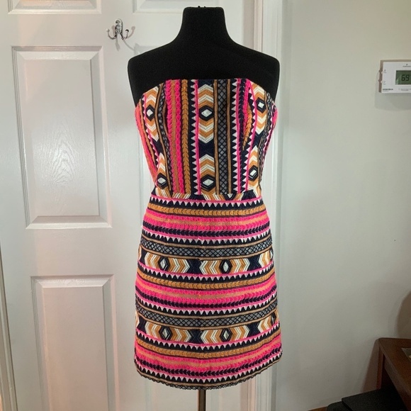 Alice & Trixie Dresses & Skirts - Alice & Trixie Embroidered Neon Pink Aztec Strapless Mini Dress Size XS